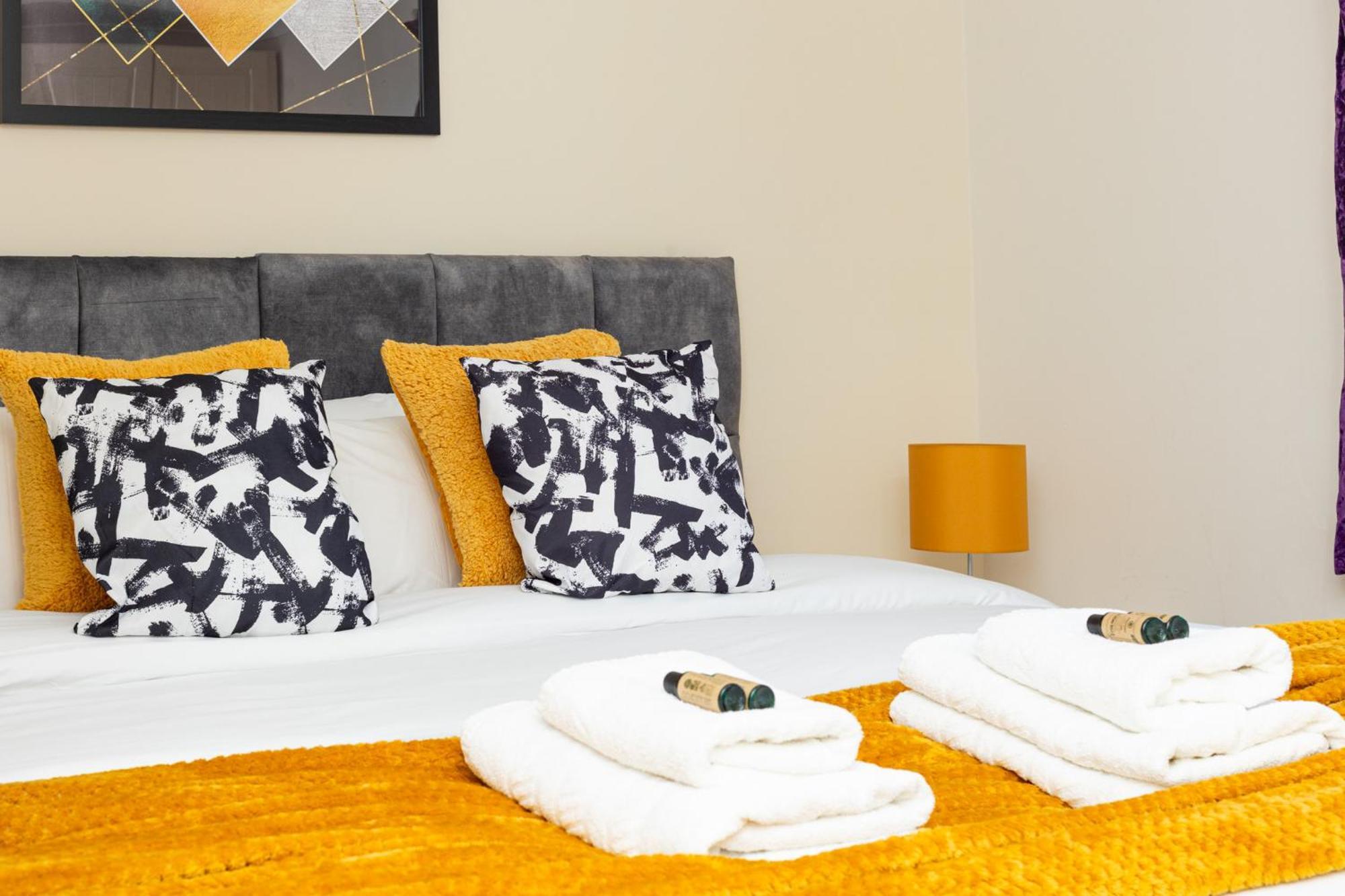 Charming 1Br Flat, Canning Town, Excel, City Hall London Kültér fotó