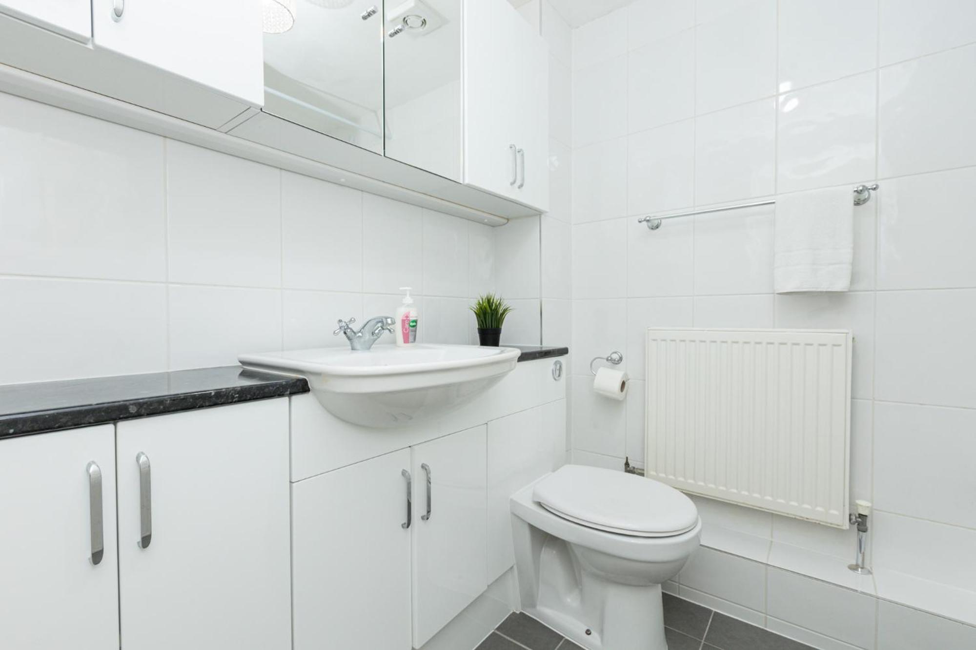 Charming 1Br Flat, Canning Town, Excel, City Hall London Kültér fotó
